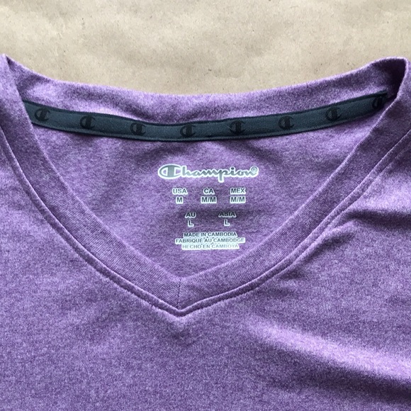 NWOT! Champion v neck size M - Picture 2 of 5